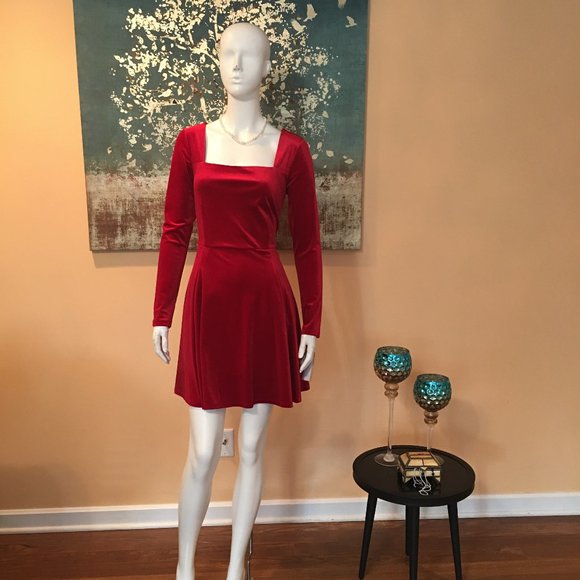 Copper Key Dresses & Skirts - NWT Copper key Red velvet dress long sleeves L &M
